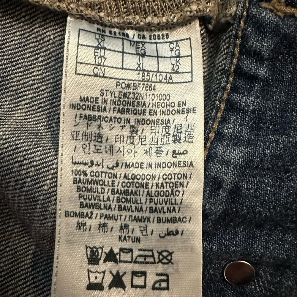 Guess Light Blue Denim Jacket - Picture 4 of 5